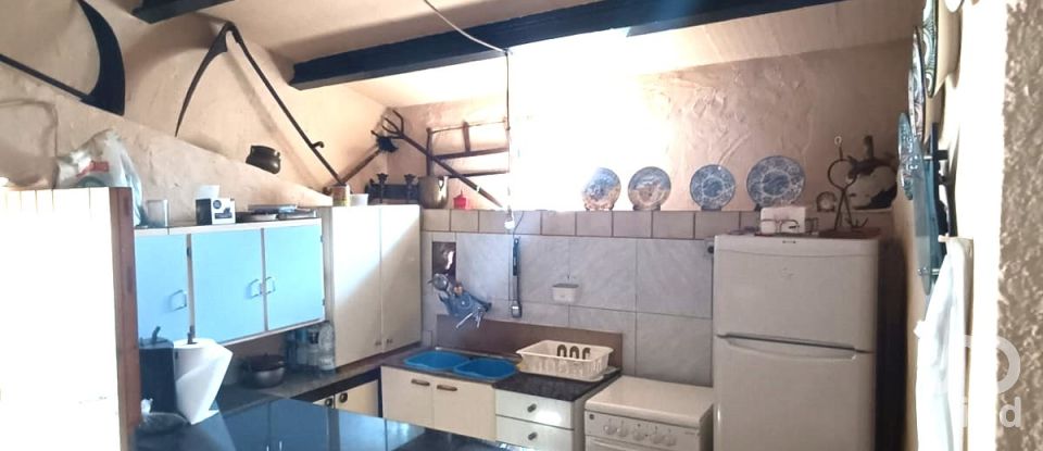 Casa rústica 2 habitacions de 75 m² a Tivissa (43746)