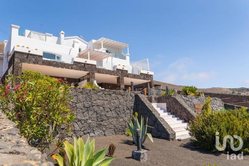 House 9 bedrooms of 700 m² in La Asomada (35571)