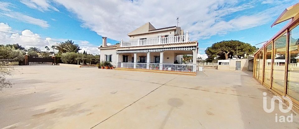 Country home 5 bedrooms of 305 m² in Partida Jubalcoi (03295)