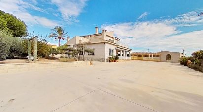 Country home 5 bedrooms of 305 m² in Partida Jubalcoi (03295)