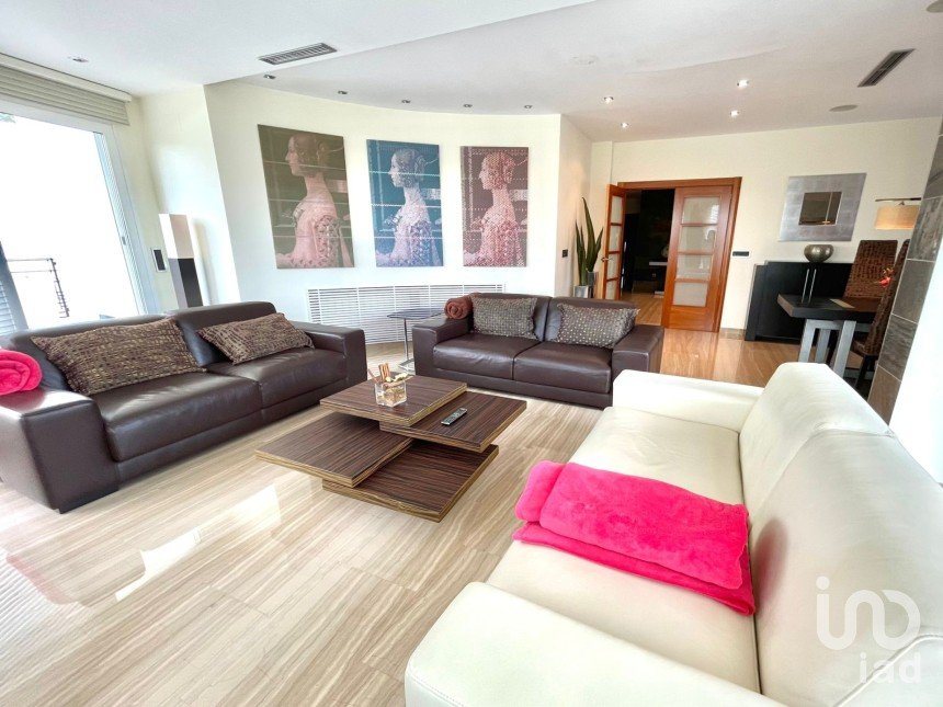 Châlet 4 chambres de 464 m² à Ibi (03440)