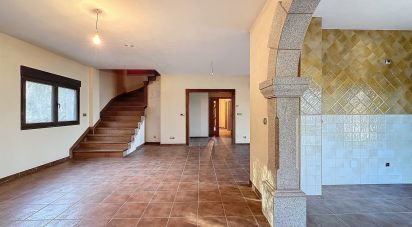 Cottage 4 bedrooms of 541 m² in Abanqueiro (15938)