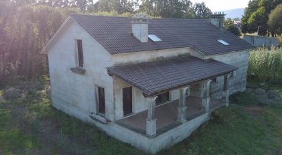 Cottage 4 bedrooms of 541 m² in Abanqueiro (15938)