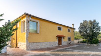 Country home 8 bedrooms of 650 m² in Xixona (03100)