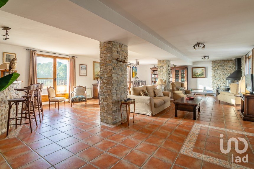 Country home 8 bedrooms of 650 m² in Xixona (03100)