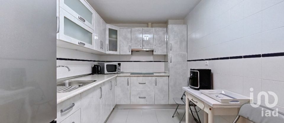 Piso 2 habitaciones de 110 m² en Urbanización Roquetas de Mar (04740)