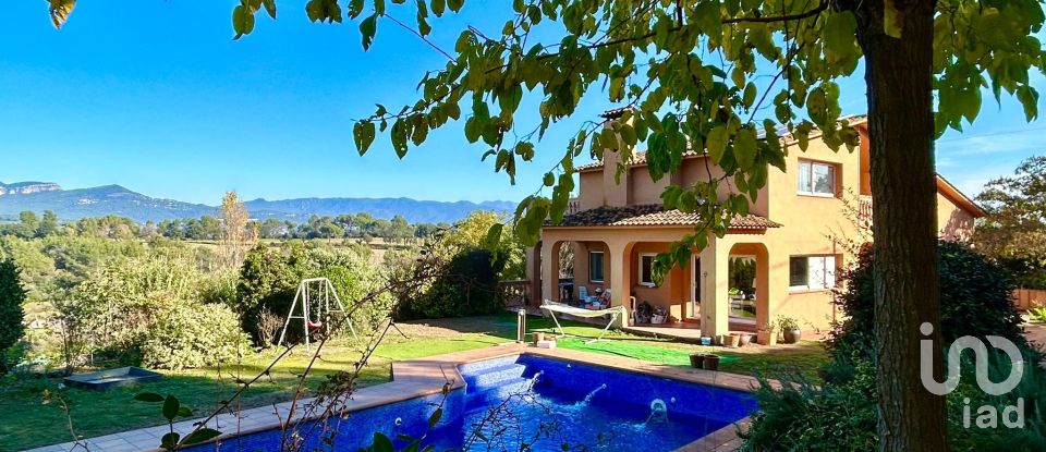 Casa 3 habitaciones de 514 m² en Santa Eulalia de Ronçana (08187)