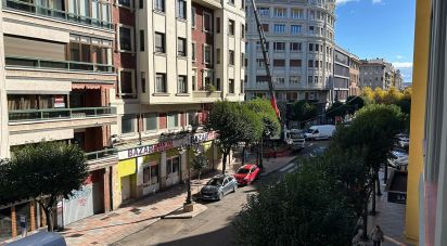 Pis 4 habitacions de 135 m² a León (24001)