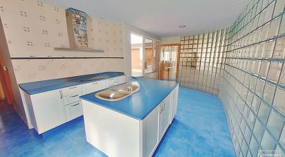 House 3 bedrooms of 253 m² in Sax (03630)