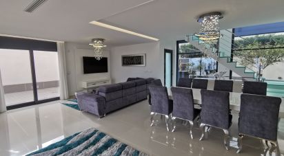 Chalet 5 habitaciones de 332 m² en San Miguel de Salinas (03193)