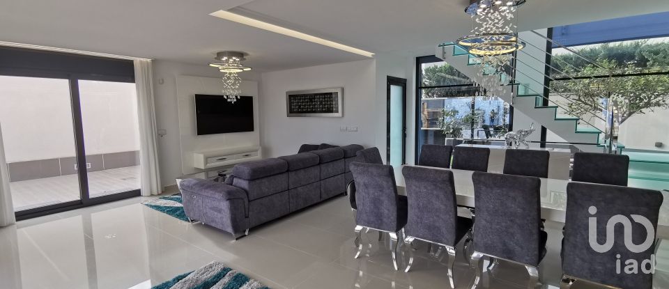 Chalet 5 habitaciones de 332 m² en San Miguel de Salinas (03193)