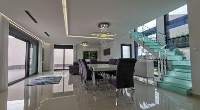 Cottage 5 bedrooms of 332 m² in San Miguel de Salinas (03193)