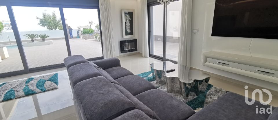 Chalet 5 habitaciones de 332 m² en San Miguel de Salinas (03193)