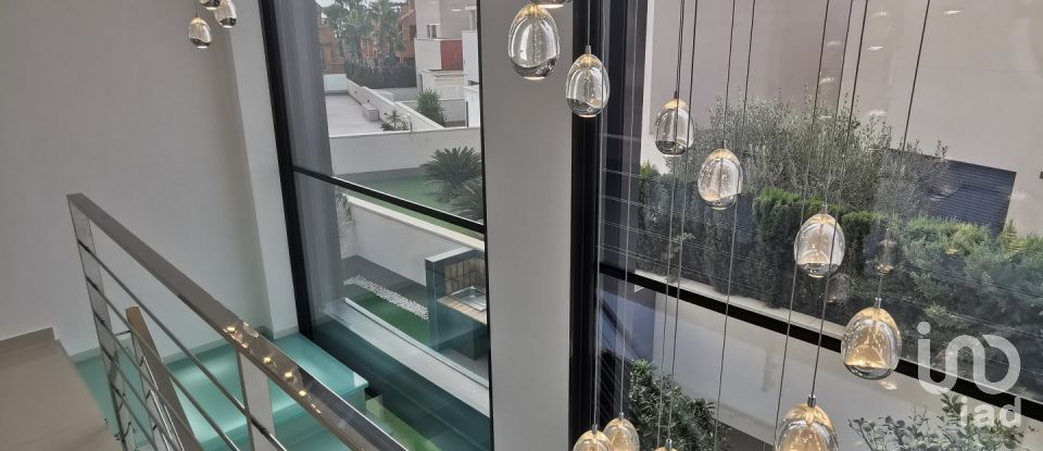 Chalet 5 habitaciones de 332 m² en San Miguel de Salinas (03193)