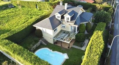 House 4 bedrooms of 437 m² in Bergondo (15165)