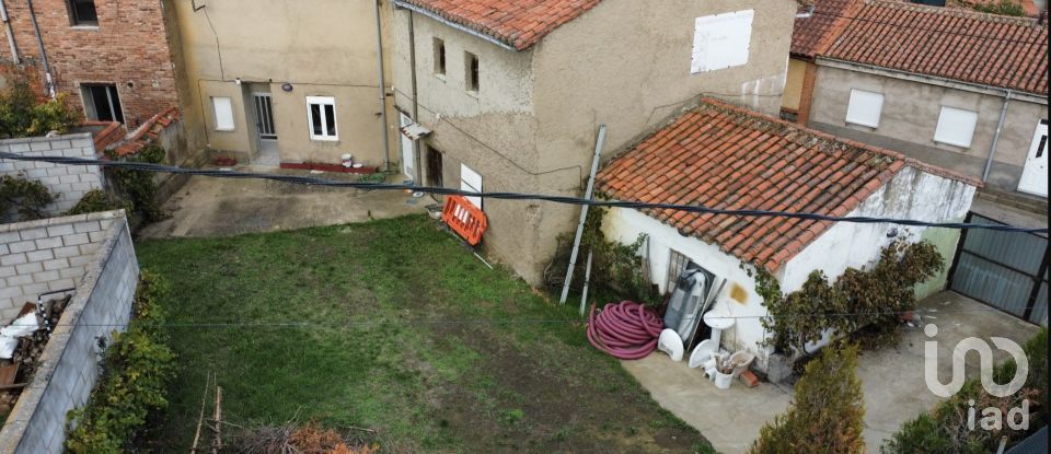 House 0 bedrooms of 600 m² in Sariegos del Bernesga (24121)