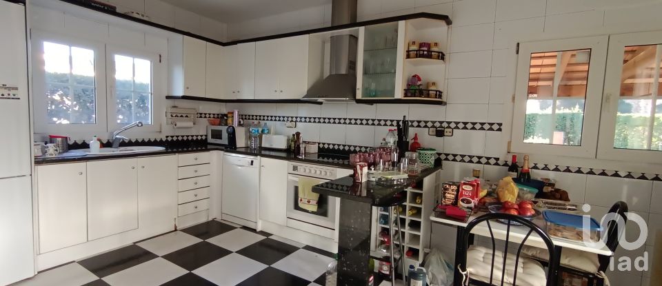 Casa 5 habitacions de 330 m² a Llinars del Vallès (08450)