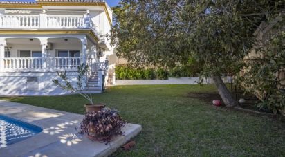 Chalet 4 habitaciones de 228 m² en Pueblo Benalmadena (29639)