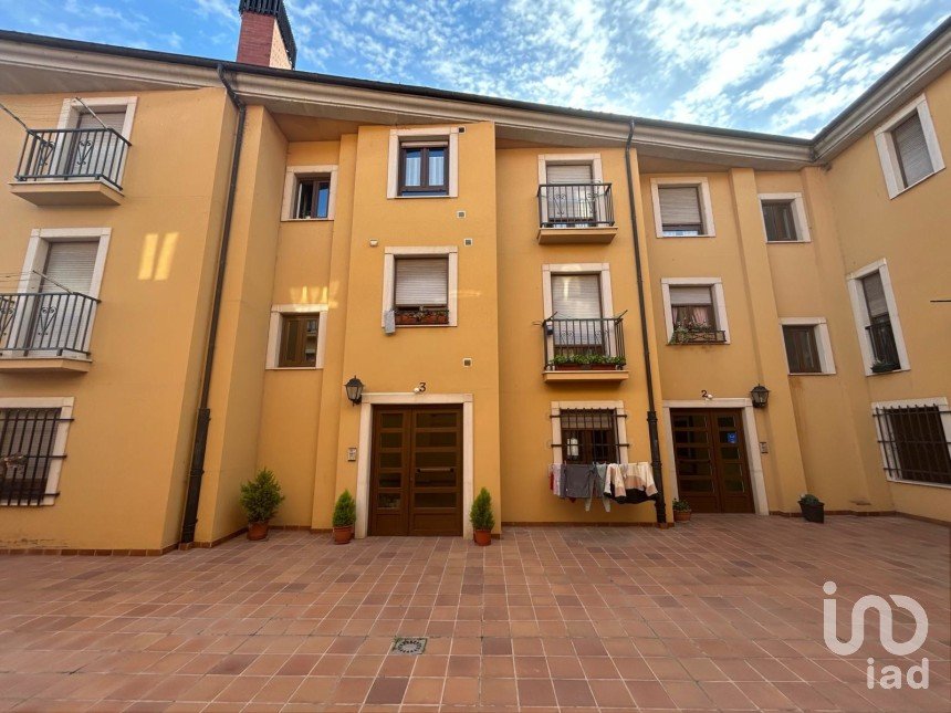 Pis 2 habitacions de 84 m² a Mansilla de las Mulas (24210)