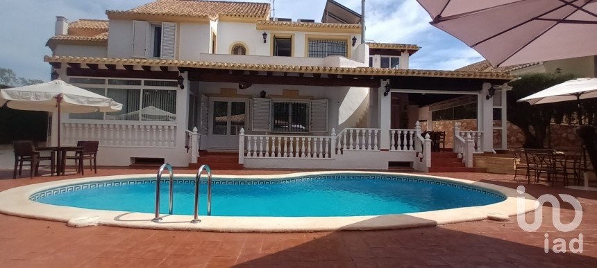 House 5 bedrooms of 337 m² in Urbanización La Manga Club (30389)