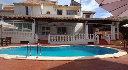 House 5 bedrooms of 337 m² in Urbanización La Manga Club (30389)