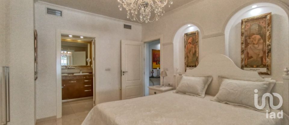 House 5 bedrooms of 337 m² in Urbanización La Manga Club (30389)