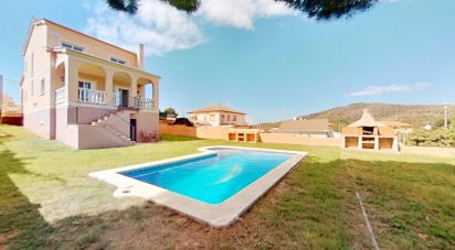 Casa rural 4 habitaciones de 258 m² en El Vendrell (43700)