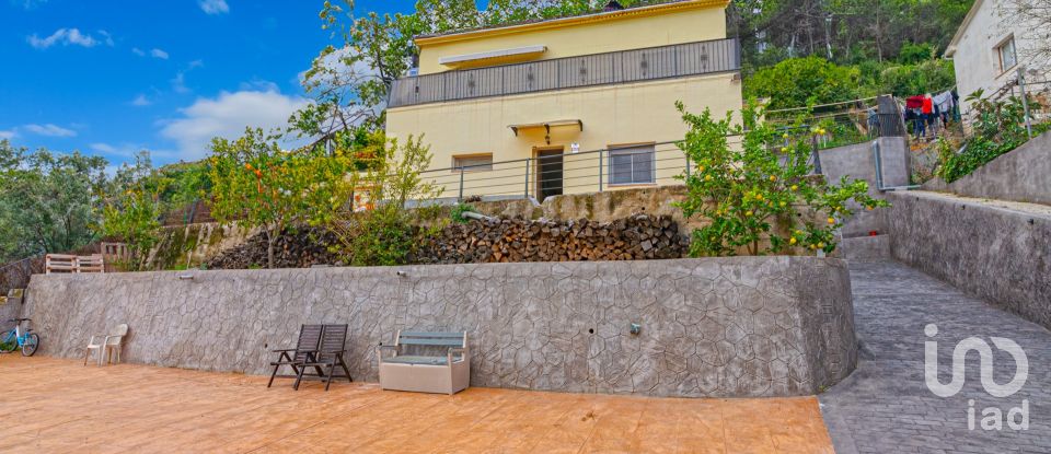 House 5 bedrooms of 200 m² in Vallirana (08759)