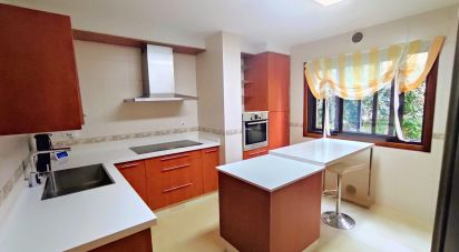 Cottage 4 bedrooms of 341 m² in Amexeiral (15168)