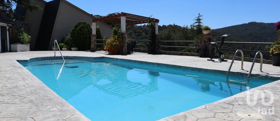 Cottage 4 bedrooms of 214 m² in Castellar del Vallès (08211)