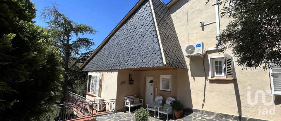 Cottage 4 bedrooms of 214 m² in Castellar del Vallès (08211)