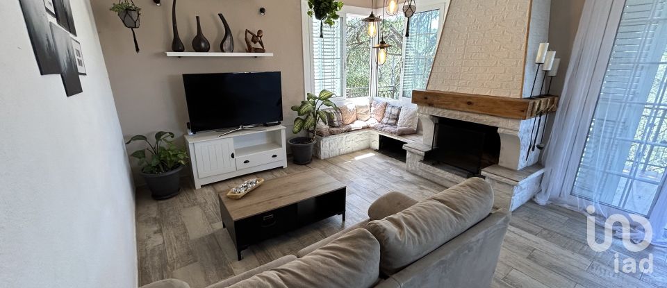 House 4 bedrooms of 214 m² in Castellar del Vallès (08211)