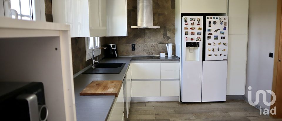 House 4 bedrooms of 214 m² in Castellar del Vallès (08211)