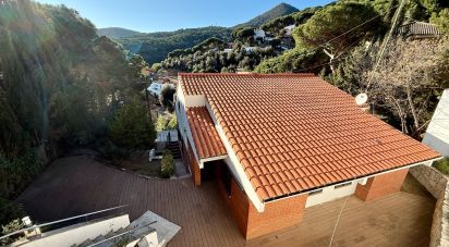 Casa 4 habitacions de 228 m² a Arenys de Munt (08358)