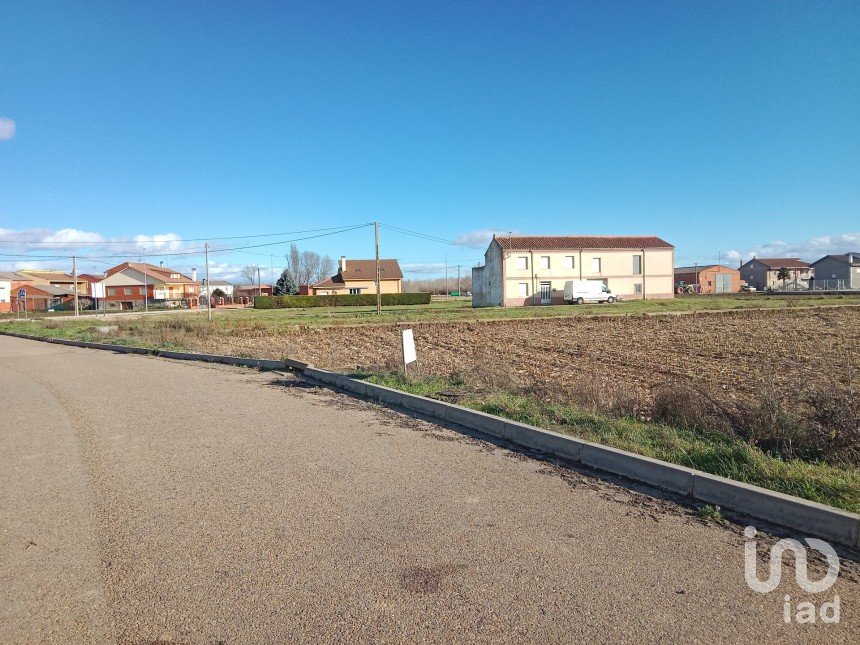 Terreno de 6.061 m² en Soto de la Vega (24768)