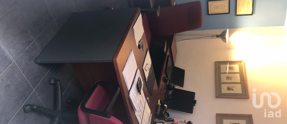 Shop / premises commercial of 112 m² in Valladolid (47006)