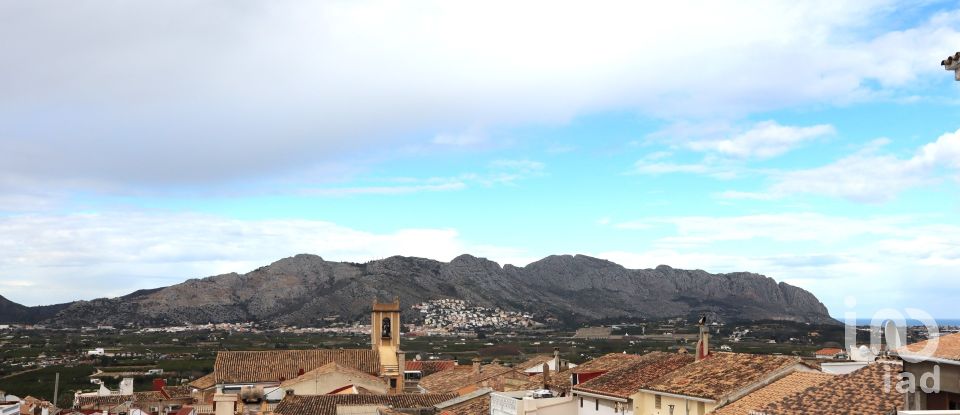 Casa 3 habitacions de 164 m² a Benidoleig (03759)