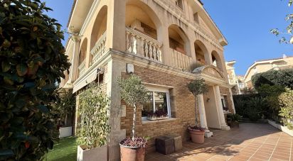 House 4 bedrooms of 310 m² in Sant Vicenç de Montalt (08394)