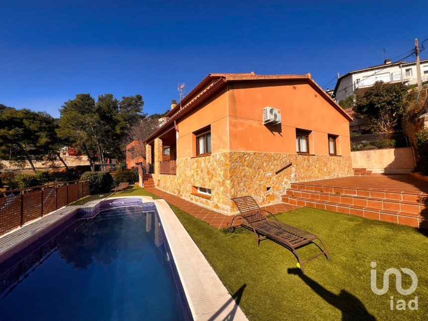 Casa 4 habitacions de 347 m² a Corbera de Llobregat (08757)