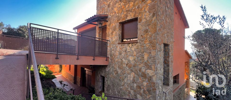 Casa 4 habitacions de 347 m² a Corbera de Llobregat (08757)