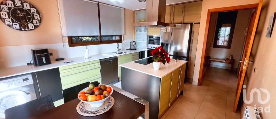 Casa 4 habitacions de 347 m² a Corbera de Llobregat (08757)