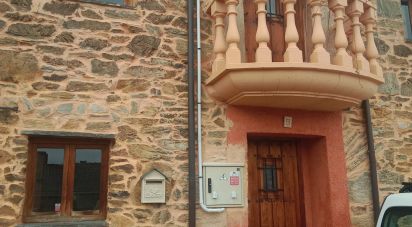 Maison 6 chambres de 188 m² à Alija del Infantado (24761)