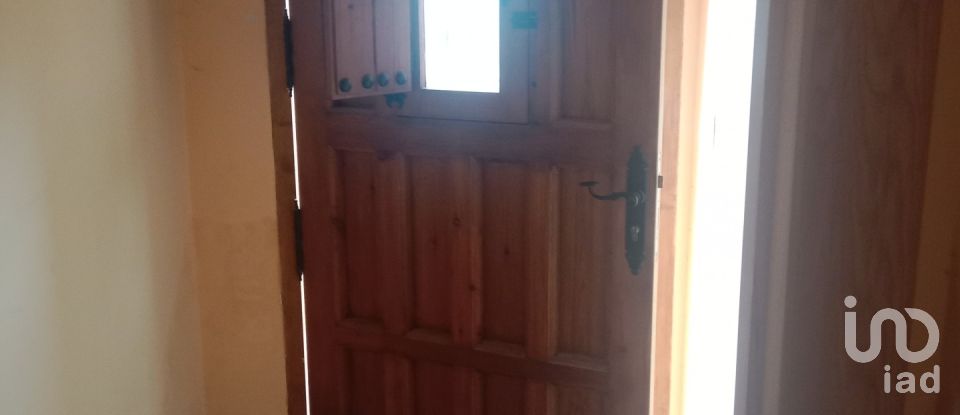 Casa 6 habitacions de 188 m² a Alija del Infantado (24761)