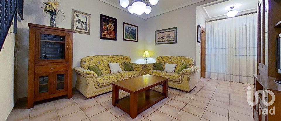 Mansion 4 bedrooms of 194 m² in Vila-Real/Villarreal (12540)