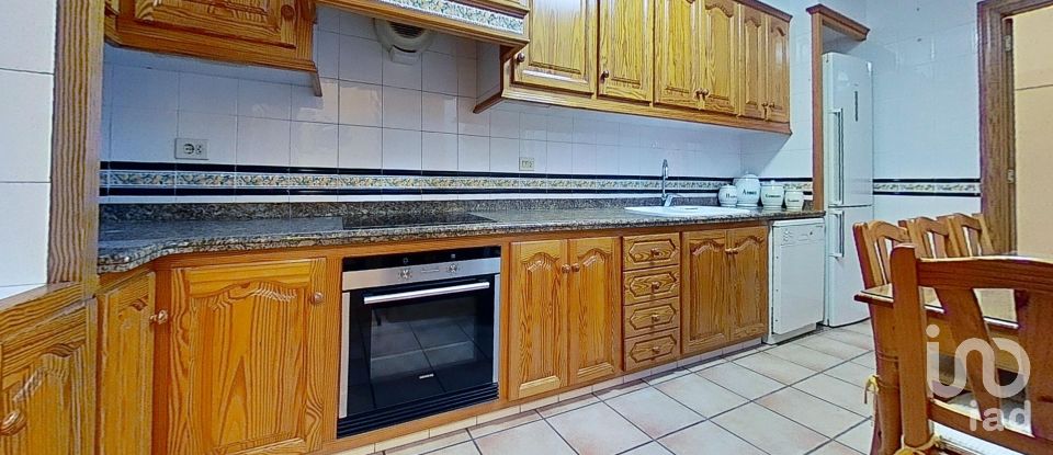 Mansion 4 bedrooms of 194 m² in Vila-Real/Villarreal (12540)