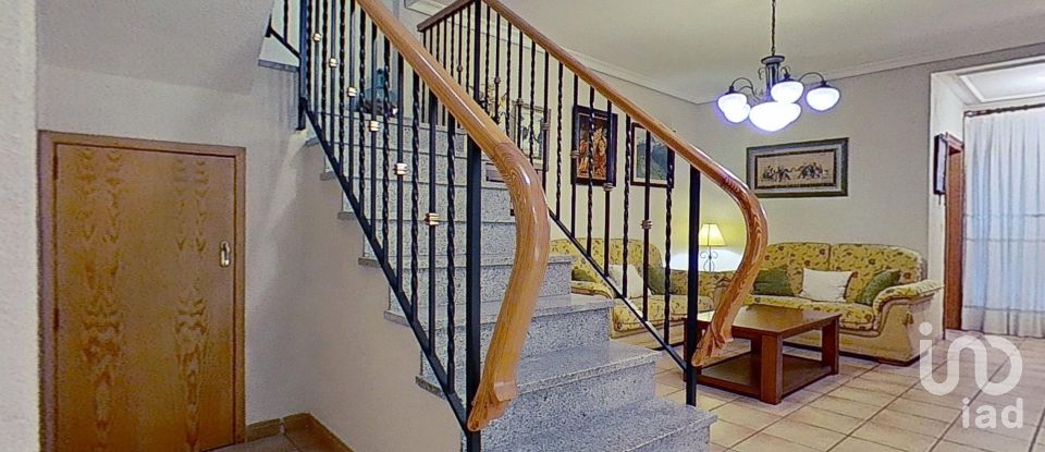 Mansion 4 bedrooms of 194 m² in Vila-Real/Villarreal (12540)