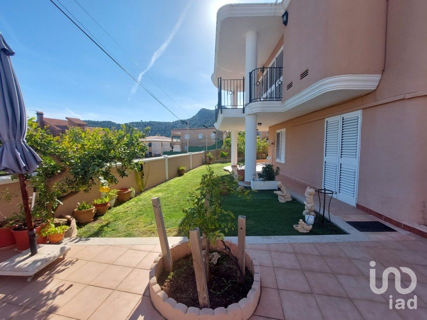 Maison 3 chambres de 172 m² à La Vall d'Uixó (12600)