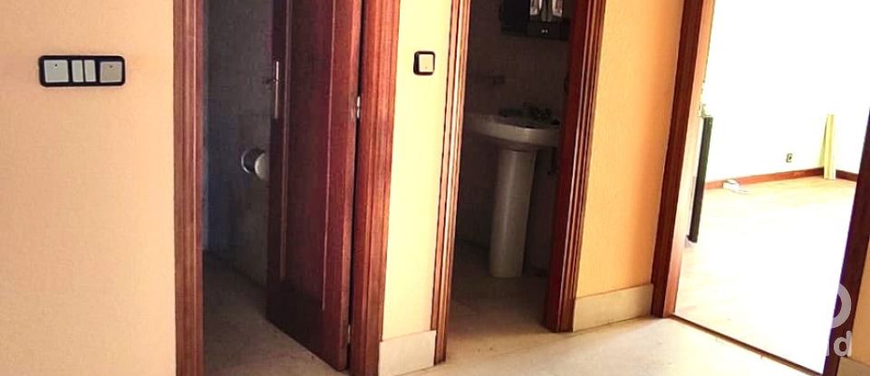 Actividades locales de 1.840 m² en Ribaseca (24391)