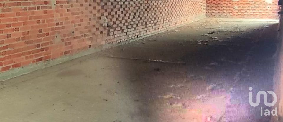 Actividades locales de 1.840 m² en Ribaseca (24391)