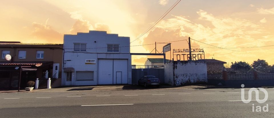 Actividades locales de 1.840 m² en Ribaseca (24391)